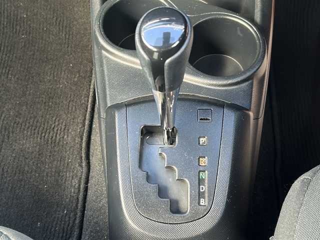 トヨタ アクア S 三重県 2018(平30)年 3.8万km ブラックマイカ 純正ナビ/バックカメラ/スペアキー/ステアスイッチ/トヨタセーフティーセンス/純正フロアマット/純正ドアバイザー/電動格納ミラー/ＰＣＳ/先行車発進告知/禁煙車