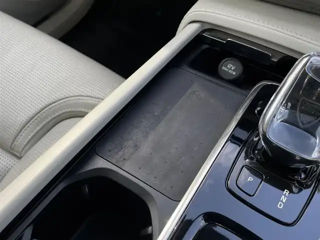 ボルボ ボルボ ＸＣ９０ リチャージ アルティメット T8 AWD PHV 三重県 2022(令4)年 3.7万km ベージュ パノラマサンルーフ　/ブロンド革　/ハーマンカードン　/HUD　/インテリセーフ　/純正前後ドラレコ　/ACC　/オレフォスシフト　/エアサス　/シートベンチ　/シートヒーター　/ハンドルヒーター　/純正21AW　/LEDヘッドライト/サイドステップ