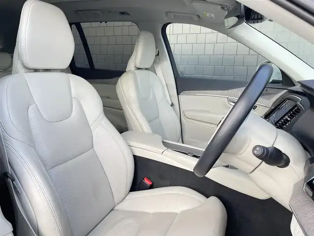 ボルボ ボルボ ＸＣ９０ リチャージ アルティメット T8 AWD PHV 三重県 2022(令4)年 3.7万km ベージュ パノラマサンルーフ　/ブロンド革　/ハーマンカードン　/HUD　/インテリセーフ　/純正前後ドラレコ　/ACC　/オレフォスシフト　/エアサス　/シートベンチ　/シートヒーター　/ハンドルヒーター　/純正21AW　/LEDヘッドライト/サイドステップ