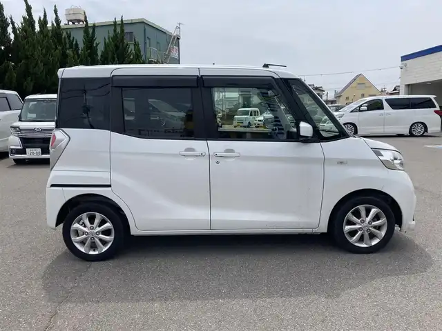 日産 デイズ ルークス X Vセレクション 和歌山県 2019(令1)年 4.8万km ホワイトパール (株)IDOMが運営する【じしゃロン和歌山店】の自社ローン専用車両になります。こちらは現金またはオートローンご利用時の価格です。自社ローンご希望の方は別途その旨お申付け下さい/【じしゃロン個店占有の為　落札禁止】/純正14インチAW/アラウンドビューモニター/前方ドライブレコーダー/両側パワースライドドア/純正メモリナビ/フルセグテレビ/盗難防止装置/横滑り防止装置/衝突被害軽減システム/ダブル＋サイドエアバッグ/アイドリングストップ/純正フロアマット/スマートキー