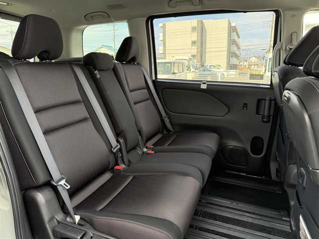 日産 セレナ ハイウェイスター Vセレクション 山梨県 2017(平29)年 4.8万km ブリリアントホワイトパール 純正ナビ　（MM317D-W）/フルセグ　/両側電動スライドドア　/メーカーオプションセーフティーパックＢ　/プロパイロット /レーダークルーズコントロール /アラウンドビューモニター /リアビューモニター /インテリジェントキー/パーキングアシスト/インテリジェントスマートミラー/スペアキー/純正フロアマット/2021年製YOKOHAMAタイヤ/純正ホイール/Bluetooth接続/USB入力端子/ETC/DVD再生機能/LEDヘッドライト/フォグランプ/前後ドライブレコーダー