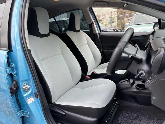 トヨタ アクア L 石川県 2016(平28)年 3.4万km クールソーダメタリック 社外ナビ/（AM/FM/SD/Bluetooth/フルセグTV）/ハンズフリー/ドライブレコーダー/ビルドインETC/レーンキープ/衝突軽減/横滑り防止/オートライト/オートマチックハイビーム/フォグランプ/純正フロアマット/エコモード/EVモード
