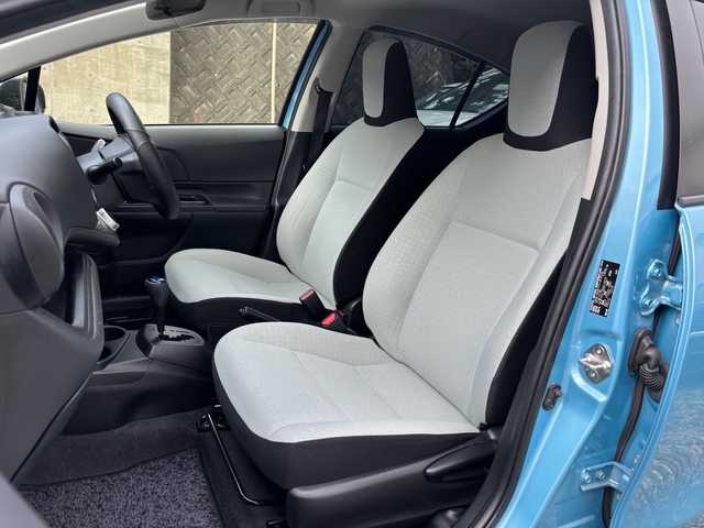 トヨタ アクア L 石川県 2016(平28)年 3.4万km クールソーダメタリック 社外ナビ/（AM/FM/SD/Bluetooth/フルセグTV）/ハンズフリー/ドライブレコーダー/ビルドインETC/レーンキープ/衝突軽減/横滑り防止/オートライト/オートマチックハイビーム/フォグランプ/純正フロアマット/エコモード/EVモード