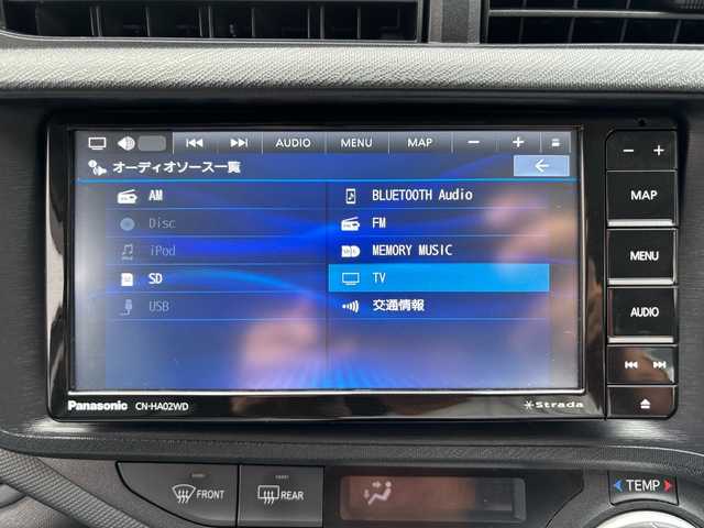 トヨタ アクア L 石川県 2016(平28)年 3.4万km クールソーダメタリック 社外ナビ/（AM/FM/SD/Bluetooth/フルセグTV）/ハンズフリー/ドライブレコーダー/ビルドインETC/レーンキープ/衝突軽減/横滑り防止/オートライト/オートマチックハイビーム/フォグランプ/純正フロアマット/エコモード/EVモード