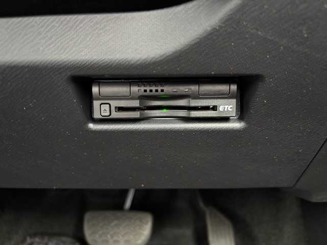 トヨタ アクア L 石川県 2016(平28)年 3.4万km クールソーダメタリック 社外ナビ/（AM/FM/SD/Bluetooth/フルセグTV）/ハンズフリー/ドライブレコーダー/ビルドインETC/レーンキープ/衝突軽減/横滑り防止/オートライト/オートマチックハイビーム/フォグランプ/純正フロアマット/エコモード/EVモード