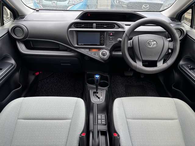 トヨタ アクア L 石川県 2016(平28)年 3.4万km クールソーダメタリック 社外ナビ/（AM/FM/SD/Bluetooth/フルセグTV）/ハンズフリー/ドライブレコーダー/ビルドインETC/レーンキープ/衝突軽減/横滑り防止/オートライト/オートマチックハイビーム/フォグランプ/純正フロアマット/エコモード/EVモード