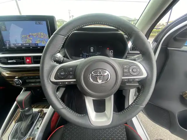 トヨタ ライズ Z 福岡県 2020(令2)年 5.9万km パール ・レーダークルーズコントロール/・社外HDDナビ/USB/Bluetooth/CD/DVD/・全方位カメラ/・シートヒーター/・ドライブレコーダー/・フルセグ/・社外ETC/・プッシュスタート/・アイドリングストップ/・スマートキー/・スペアキー/・フロント/サイド/リアエアロ/・レーンキープアシスト/・オートライト/・LEDライト/・保証書/・取扱説明書