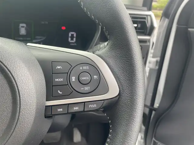トヨタ ライズ Z 福岡県 2020(令2)年 5.9万km パール ・レーダークルーズコントロール/・社外HDDナビ/USB/Bluetooth/CD/DVD/・全方位カメラ/・シートヒーター/・ドライブレコーダー/・フルセグ/・社外ETC/・プッシュスタート/・アイドリングストップ/・スマートキー/・スペアキー/・フロント/サイド/リアエアロ/・レーンキープアシスト/・オートライト/・LEDライト/・保証書/・取扱説明書