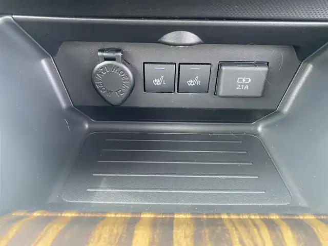 トヨタ ライズ Z 福岡県 2020(令2)年 5.9万km パール ・レーダークルーズコントロール/・社外HDDナビ/USB/Bluetooth/CD/DVD/・全方位カメラ/・シートヒーター/・ドライブレコーダー/・フルセグ/・社外ETC/・プッシュスタート/・アイドリングストップ/・スマートキー/・スペアキー/・フロント/サイド/リアエアロ/・レーンキープアシスト/・オートライト/・LEDライト/・保証書/・取扱説明書