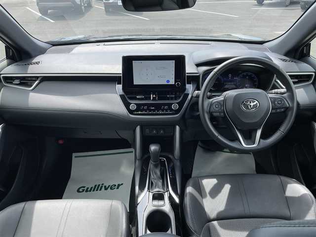 トヨタ カローラ クロス ハイブリッド Z 茨城県 2024(令6)年 1.7万km アティチュードブラックマイカ 純正ディスプレイオーディオ/【AM・FM・TV・BT・USB・Miracast】/パワーシート/シートヒーター/電動リアゲート/ルーフレール/レーダークルコン/ETC/Bカメラ/前後コーナーセンサー/ステリモ/オートライト/オートハイビーム/Fフォグ/LEDライト/純正アルミホイール/横滑り防止装置/レーンキープアシスト/衝突被害軽減システム