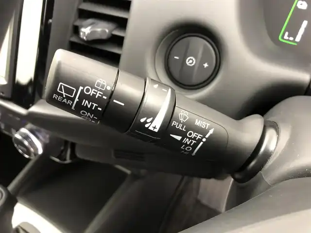 ホンダ フィット e:HEVホーム 愛知県 2020(令2)年 1.3万km プレミアムサンライトホワイトパール ・純正9インチナビ/・バックカメラ/・Bluetooth/・フルセグTV/・ホンダセンシング/・衝突被害軽減システム/・コーナーセンサー/・クルーズコントロール/・レーンキープアシスト/・横滑り防止装置/・オートライト/・LEDヘッドライト/・ドライブレコーダー/・ETC/・プッシュスタート/・スマートキー