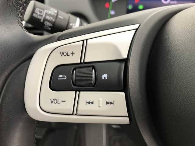 ホンダ フィット e:HEVホーム 茨城県 2020(令2)年 1.3万km プレミアムサンライトホワイトパール ・純正9インチナビ/・バックカメラ/・Bluetooth/・フルセグTV/・ホンダセンシング/・衝突被害軽減システム/・コーナーセンサー/・クルーズコントロール/・レーンキープアシスト/・横滑り防止装置/・オートライト/・LEDヘッドライト/・ドライブレコーダー/・ETC/・プッシュスタート/・スマートキー