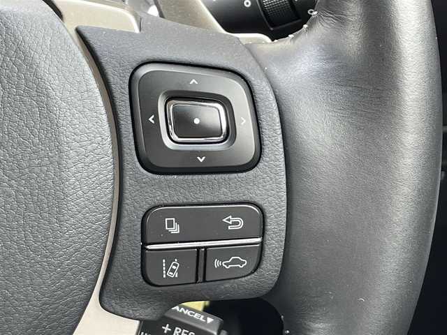レクサス ＮＸ 300h Iパッケージ 茨城県 2018(平30)年 6.9万km ブラック 純正ナビ/・Bluetooth接続/・フルセグTV/レーダークルーズコントロール/プリクラッシュセーフティ/レーンディパーチャーアラート/電動革温席/ビルトインETC2.0/LEDオートライト/バックガイドモニター/ドライビングポジション/ステアリングヒーター/D＋N席パワーシート/USB入力端子/１２０V充電/D＋N席パワーシート/純正アルミホイール