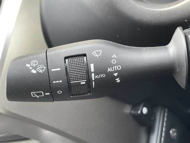 レクサス ＮＸ 300h Iパッケージ 茨城県 2018(平30)年 6.9万km ブラック 純正ナビ/・Bluetooth接続/・フルセグTV/レーダークルーズコントロール/プリクラッシュセーフティ/レーンディパーチャーアラート/電動革温席/ビルトインETC2.0/LEDオートライト/バックガイドモニター/ドライビングポジション/ステアリングヒーター/D＋N席パワーシート/USB入力端子/１２０V充電/D＋N席パワーシート/純正アルミホイール
