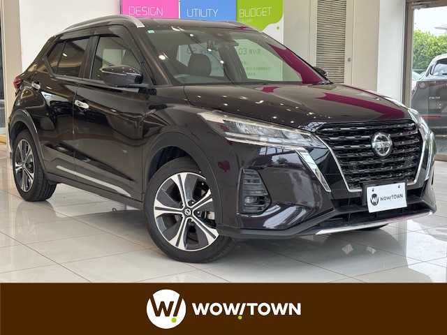 日産 キックス X 埼玉県 2020(令2)年 1.8万km ナイトベールパープル エマージェンシーブレーキ　/プロパイロット/純正9インチメモリナビ/　　CD/DVD/BT/フルセグ　　/アラウンドビューモニター　/LEDオートライト　/ハーフレザーシート　/シートヒーター　/純正17インチアルミホイール　/ステアリングヒーター/ステアリングスイッチ/電子パーキング/純正ETC