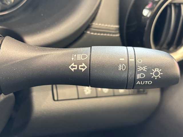日産 キックス X 埼玉県 2020(令2)年 1.8万km ナイトベールパープル エマージェンシーブレーキ　/プロパイロット/純正9インチメモリナビ/　　CD/DVD/BT/フルセグ　　/アラウンドビューモニター　/LEDオートライト　/ハーフレザーシート　/シートヒーター　/純正17インチアルミホイール　/ステアリングヒーター/ステアリングスイッチ/電子パーキング/純正ETC