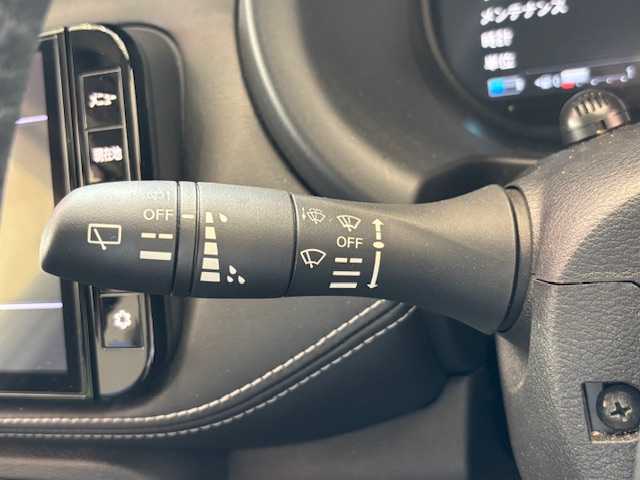 日産 キックス X 埼玉県 2020(令2)年 1.8万km ナイトベールパープル エマージェンシーブレーキ　/プロパイロット/純正9インチメモリナビ/　　CD/DVD/BT/フルセグ　　/アラウンドビューモニター　/LEDオートライト　/ハーフレザーシート　/シートヒーター　/純正17インチアルミホイール　/ステアリングヒーター/ステアリングスイッチ/電子パーキング/純正ETC