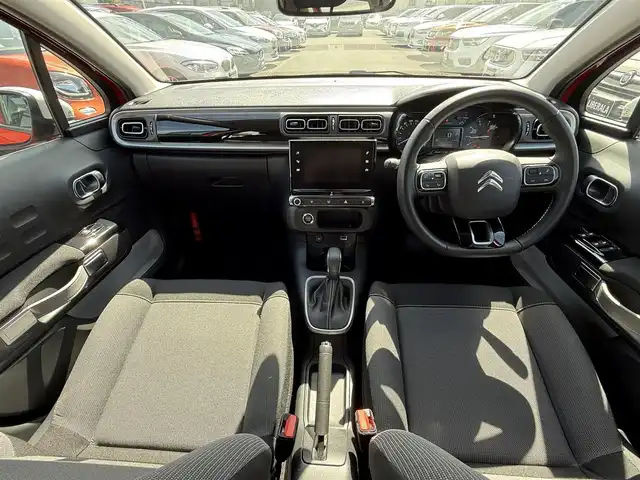 シトロエン シトロエン Ｃ３ シャイン 静岡県 2020(令2)年 3.3万km オレンジ ワンオーナー/BSM/純正ディスプレイオーディオ/(BT/CarPlay/USB)/衝突被害軽減システム/バックカメラ/クルーズコントロール/LKA/スマートキー/ETC/純正フロアマット/純正16インチアルミホイール/保証書/スペアキー