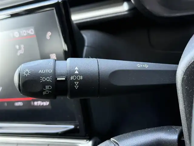 シトロエン シトロエン Ｃ３ シャイン 静岡県 2020(令2)年 3.3万km オレンジ ワンオーナー/BSM/純正ディスプレイオーディオ/(BT/CarPlay/USB)/衝突被害軽減システム/バックカメラ/クルーズコントロール/LKA/スマートキー/ETC/純正フロアマット/純正16インチアルミホイール/保証書/スペアキー