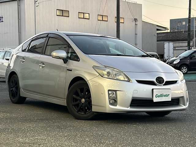 トヨタ プリウス G 愛知県 2009(平21)年 13.3万km シルバーM サンルーフ/純正メーカーナビ/バックカメラ/社外15インチAW/クルーズコントロール/エンジンスタートボタン/スマートキー/スペアキー/保証書/取扱説明書/ユーザー買取車