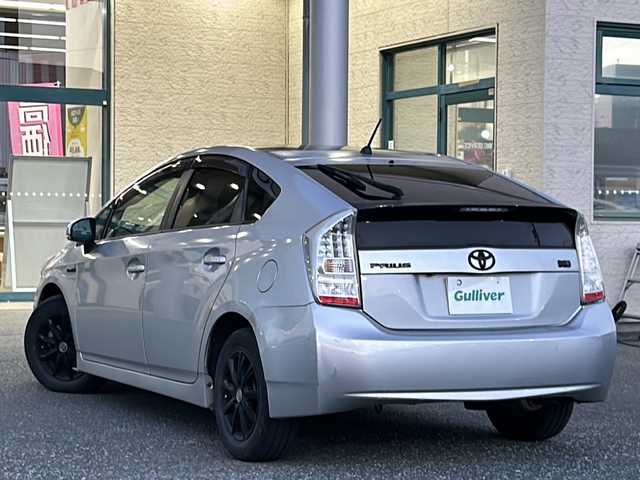トヨタ プリウス G 愛知県 2009(平21)年 13.3万km シルバーM サンルーフ/純正メーカーナビ/バックカメラ/社外15インチAW/クルーズコントロール/エンジンスタートボタン/スマートキー/スペアキー/保証書/取扱説明書/ユーザー買取車