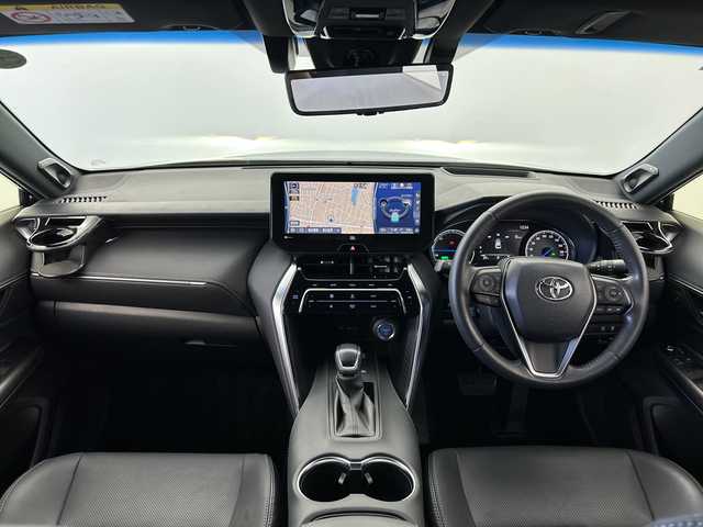 トヨタ ハリアー ハイブリッド Z レザーパッケージ 愛知県 2021(令3)年 1.4万km プレシャスブラックパール JBLサウンドシステム１２．３インチディスプレイオーディオ/・フルセグ（テレビキット装着）/・Bluetooth/全方位カメラ/ビルトインETC/パワーバックドア/ドラレコ内蔵デジタルインナーミラー/シートベンチレーション/トヨタセーフティセンス/・プリクラッシュセーフティ/・レーントレーシングアシスト/・レーダークルーズコントロール/・ロードサインアシスト/・ドライバー異常対応システム/・プロアクティブドライビングアシスト/・発進遅れ告知機能/・ブラインドスポットモニター/・パーキングサポートブレーキ/ステアリングヒーター