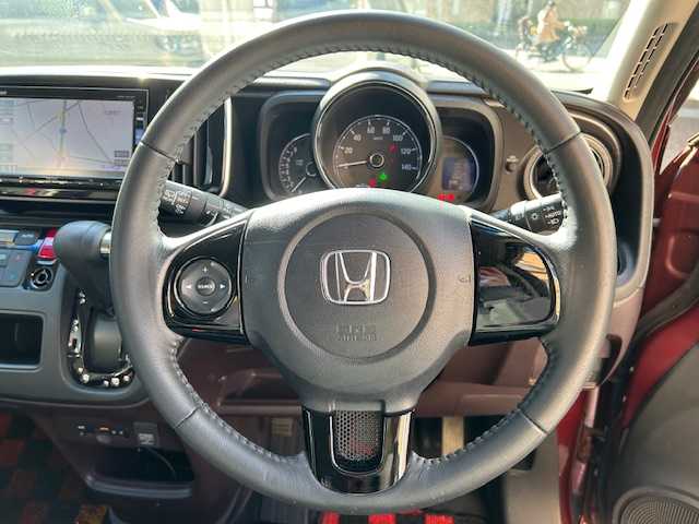 ホンダ Ｎ ＯＮＥ プレミアム 東京都 2016(平28)年 6.2万km プレミアムディープロッソパール 純正ナビ(ワンセグ、CD、DVD、Bluetooth)/バックカメラ/エコモード/横滑り防止/アイドリングストップ/ドライブレコーダー/保証書/取扱説明書/記録簿/スペアキー1本