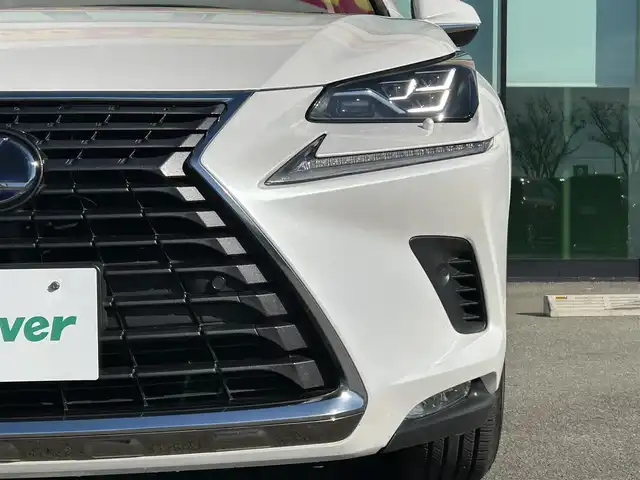 レクサス ＮＸ 300h Iパッケージ 和歌山県 2018(平30)年 7.7万km ソニッククォーツ 純正12.3インチナビ/フルセグTV/パノラミックビューカメラ/ヘッドアップディスプレイ/BSM/レーダークルーズコントロール/レクサスセーフティシステム/BSM/PKSA/PKSB/ビルトインETC2.0/パワーシート/シートヒーター/レザーシート/シートメモリ/ステアリングヒーター/オートライト/オートハイビーム/LEDヘッドライト