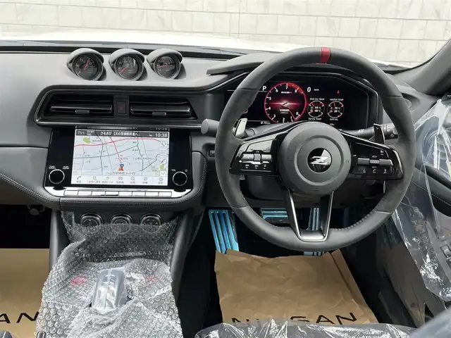 日産 フェアレディ Ｚ ニスモ 栃木県 2025(令7)年 0.1万km未満 ブリリアントホワイトパール/スーパーブラック 2トーン 純正カーナビ/TV/BOSEサウンド/NISUMOフロアマット/インテリジェントキー/新車時/保証書/取り扱い説明書