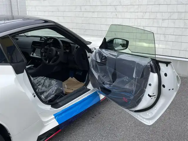 日産 フェアレディ Ｚ ニスモ 栃木県 2025(令7)年 0.1万km未満 ブリリアントホワイトパール/スーパーブラック 2トーン 純正カーナビ/TV/BOSEサウンド/NISUMOフロアマット/インテリジェントキー/新車時/保証書/取り扱い説明書