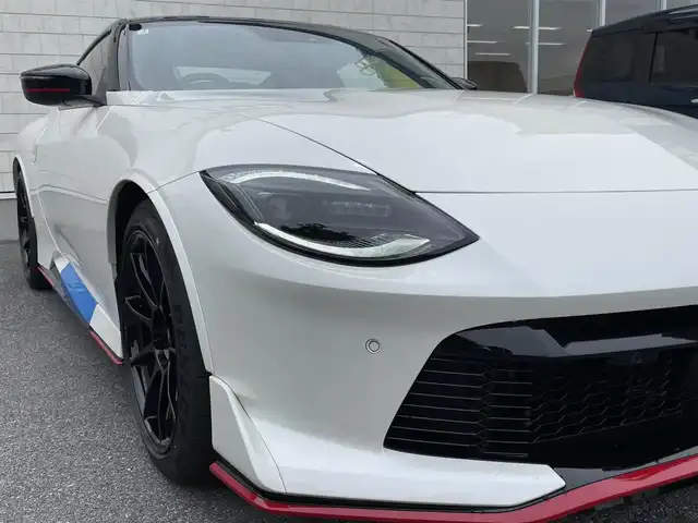 日産 フェアレディ Ｚ ニスモ 栃木県 2025(令7)年 0.1万km未満 ブリリアントホワイトパール/スーパーブラック 2トーン 純正カーナビ/TV/BOSEサウンド/NISUMOフロアマット/インテリジェントキー/新車時/保証書/取り扱い説明書