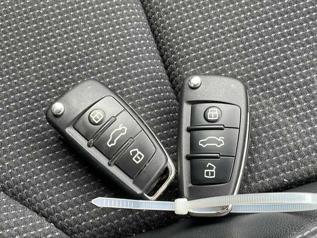 アウディ Ｑ３ 2．0 TFSI クワトロ 211PS 秋田県 2012(平24)年 11.5万km 黒 登録時走行距離115071km/純正CDプレイヤー/純正HDDナビ/クリアランスソナー/純正前方ドライブレコーダー/純正AW/運助パワーシート/スペアキー