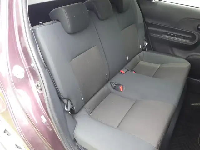 トヨタ アクア S スタイルブラック 千葉県 2016(平28)年 3.5万km ディープアメジストマイカメタリック Toyota Safety Sense/・プリクラッシュセーフティ/・レーンディパーチャーアラート/・オートハイビーム/純正SDナビ/ワンセグTV/【CD再生機能　Bluetooth接続】/前席シートヒーター/ETC/ウインカーミラー/スマートキー