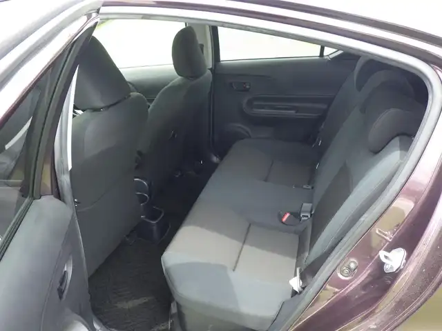 トヨタ アクア S スタイルブラック 千葉県 2016(平28)年 3.5万km ディープアメジストマイカメタリック Toyota Safety Sense/・プリクラッシュセーフティ/・レーンディパーチャーアラート/・オートハイビーム/純正SDナビ/ワンセグTV/【CD再生機能　Bluetooth接続】/前席シートヒーター/ETC/ウインカーミラー/スマートキー