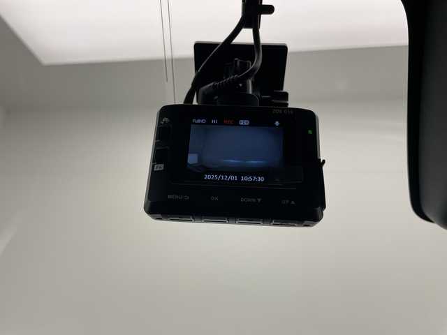 トヨタ ライズ Z 宮崎県 2021(令3)年 3.5万km ナチュラルベージュマイカM 禁煙車/トヨタセーフティセンス/社外9型メモリーナビ/（Bluetooth/CD/DVD/フルセグTV)/バックカメラ/純正LEDオートライト/純正LEDフォグ/純正17インチアルミ/純正フロアマット/前後ドライブレコーダー/アダプティブクルーズコントロール/プリクラッシュセーフティ/レーンディパーチャーアラート/クリアランスソナー/オートエアコン/オート電動格納ミラー/前席シートヒーター/ETC/スマートキー/プッシュエンジンスタート/オプションスペアタイヤ