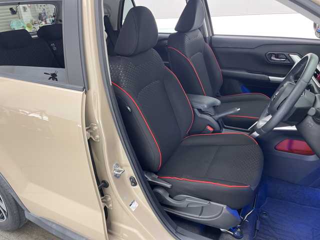 トヨタ ライズ Z 宮崎県 2021(令3)年 3.5万km ナチュラルベージュマイカM 禁煙車/トヨタセーフティセンス/社外9型メモリーナビ/（Bluetooth/CD/DVD/フルセグTV)/バックカメラ/純正LEDオートライト/純正LEDフォグ/純正17インチアルミ/純正フロアマット/前後ドライブレコーダー/アダプティブクルーズコントロール/プリクラッシュセーフティ/レーンディパーチャーアラート/クリアランスソナー/オートエアコン/オート電動格納ミラー/前席シートヒーター/ETC/スマートキー/プッシュエンジンスタート/オプションスペアタイヤ