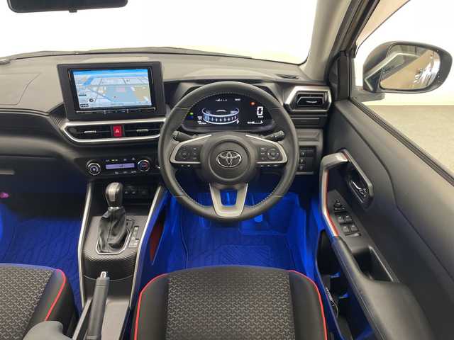 トヨタ ライズ Z 宮崎県 2021(令3)年 3.5万km ナチュラルベージュマイカM 禁煙車/トヨタセーフティセンス/社外9型メモリーナビ/（Bluetooth/CD/DVD/フルセグTV)/バックカメラ/純正LEDオートライト/純正LEDフォグ/純正17インチアルミ/純正フロアマット/前後ドライブレコーダー/アダプティブクルーズコントロール/プリクラッシュセーフティ/レーンディパーチャーアラート/クリアランスソナー/オートエアコン/オート電動格納ミラー/前席シートヒーター/ETC/スマートキー/プッシュエンジンスタート/オプションスペアタイヤ