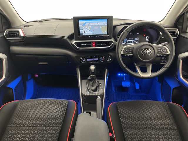 トヨタ ライズ Z 宮崎県 2021(令3)年 3.5万km ナチュラルベージュマイカM 禁煙車/トヨタセーフティセンス/社外9型メモリーナビ/（Bluetooth/CD/DVD/フルセグTV)/バックカメラ/純正LEDオートライト/純正LEDフォグ/純正17インチアルミ/純正フロアマット/前後ドライブレコーダー/アダプティブクルーズコントロール/プリクラッシュセーフティ/レーンディパーチャーアラート/クリアランスソナー/オートエアコン/オート電動格納ミラー/前席シートヒーター/ETC/スマートキー/プッシュエンジンスタート/オプションスペアタイヤ