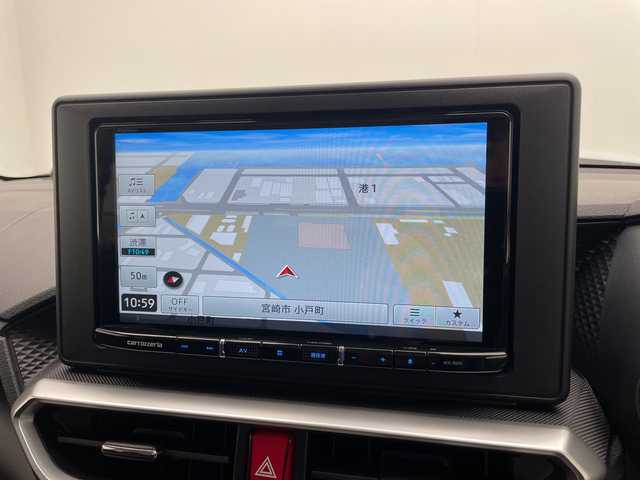 トヨタ ライズ Z 宮崎県 2021(令3)年 3.5万km ナチュラルベージュマイカM 禁煙車/トヨタセーフティセンス/社外9型メモリーナビ/（Bluetooth/CD/DVD/フルセグTV)/バックカメラ/純正LEDオートライト/純正LEDフォグ/純正17インチアルミ/純正フロアマット/前後ドライブレコーダー/アダプティブクルーズコントロール/プリクラッシュセーフティ/レーンディパーチャーアラート/クリアランスソナー/オートエアコン/オート電動格納ミラー/前席シートヒーター/ETC/スマートキー/プッシュエンジンスタート/オプションスペアタイヤ