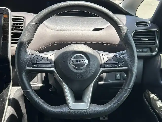 日産 セレナ e－パワー ハイウェイスター G 福岡県 2020(令2)年 4.7万km ダイヤモンドブラック ・純正10インチナビ/（全周囲カメラ/フルセグ/・ワンオーナー/・スペアキー/・LEDライト/・LDW/・LDP/・BSI/・BSW/・クリアランスソナー/・クルーズコントロール/・ドアバイザー/・ローダウン/・保証書/・取扱説明書