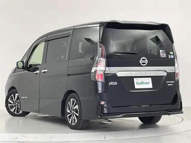 日産 セレナ e－パワー ハイウェイスター G 大阪府 2020(令2)年 4.7万km ダイヤモンドブラック 衝突軽減ブレーキ/　・車線逸脱警報　LDW/　・後側方車両検知警報　BSW/　・後側方衝突防止支援システム　BSI/　。標識認識機能/　・クリアランスソナー/　・ふらつき警報/純正10インチナビ/　Bluetooth/CD/DVD/フルセグ/インテリジェントアラウンドビューモニター/バックカメラ/デジタルインナーミラー/ハンズフリーオートスライドドア/両側パワースライドドア/ブラインドスポットミニター　BSM/クルーズコントロール/LEDオートライト/フォグランプ/スマートキー/ETC2.0/ドアバイザー/純正フロアマット/室内カーテン