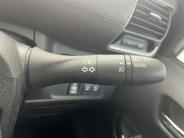 日産 セレナ e－パワー ハイウェイスター G 大阪府 2020(令2)年 4.7万km ダイヤモンドブラック 衝突軽減ブレーキ/　・車線逸脱警報　LDW/　・後側方車両検知警報　BSW/　・後側方衝突防止支援システム　BSI/　。標識認識機能/　・クリアランスソナー/　・ふらつき警報/純正10インチナビ/　Bluetooth/CD/DVD/フルセグ/インテリジェントアラウンドビューモニター/バックカメラ/デジタルインナーミラー/ハンズフリーオートスライドドア/両側パワースライドドア/ブラインドスポットミニター　BSM/クルーズコントロール/LEDオートライト/フォグランプ/スマートキー/ETC2.0/ドアバイザー/純正フロアマット/室内カーテン