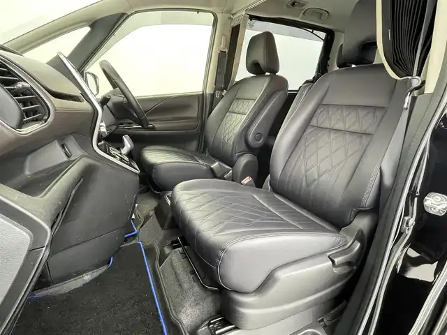 日産 セレナ e－パワー ハイウェイスター G 大阪府 2020(令2)年 4.7万km ダイヤモンドブラック 衝突軽減ブレーキ/　・車線逸脱警報　LDW/　・後側方車両検知警報　BSW/　・後側方衝突防止支援システム　BSI/　。標識認識機能/　・クリアランスソナー/　・ふらつき警報/純正10インチナビ/　Bluetooth/CD/DVD/フルセグ/インテリジェントアラウンドビューモニター/バックカメラ/デジタルインナーミラー/ハンズフリーオートスライドドア/両側パワースライドドア/ブラインドスポットミニター　BSM/クルーズコントロール/LEDオートライト/フォグランプ/スマートキー/ETC2.0/ドアバイザー/純正フロアマット/室内カーテン