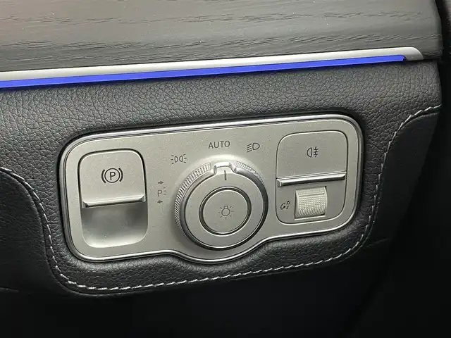 メルセデス・ベンツ Ｍ・ベンツ ＧＬＥ４００ｄ 4MATIC クーペ スポーツ 埼玉県 2023(令5)年 2.6万km ダイヤモンドホワイト パノラミックスライディングルーフ　12.3インチナビ　Burmesterサウンド　HUD　BSM　LEDライト　黒革　シートヒーター　ベンチレーション　メモリシート　純正ドラレコ　ETC　地デジTV
