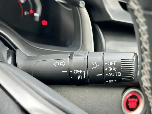 ホンダ シビック ハッチバック 島根県 2020(令2)年 6.4万km プラチナホワイトパール 登録時走行距離 63527Km/6速MT/純正SDナビ/フルセグTV/バックカメラ/シートヒーター/前席パワーシート/ハーフレザーシート/衝突軽減ブレーキ/レーンキープアシスト/禁煙車/オートマチックハイビーム/レーダークルーズコントロール/前後ドライブレコーダー/RAYS18インチAW/ETC2.0/LEDヘッドライト/スマートキー