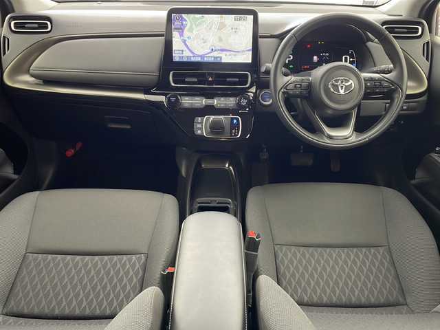 トヨタ アクア Z 兵庫県 2022(令4)年 3.5万km ブラックマイカ ・純正10.5インチナビ（TV/BT/USB/Miracast)/・アラウンドビューモニター/・AC１００V充電/・プリクラッシュセーフティ/・オートマチックハイビーム/・クリアランスソナー/・レーダークルーズコントロール/・ブラインドスポットモニター/・ロードサインアシスト/・パーキングサポートブレーキ/・リヤクロストラフィックアラート/・LEDヘッドライト/・ビルトインETC/・純正16インチAW/・ヘッドライトレベライザー/・プッシュスタート/・ステアリングリモコン