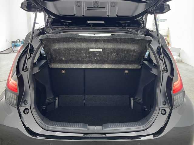 トヨタ アクア Z 兵庫県 2022(令4)年 3.5万km ブラックマイカ ・純正10.5インチナビ（TV/BT/USB/Miracast)/・アラウンドビューモニター/・AC１００V充電/・プリクラッシュセーフティ/・オートマチックハイビーム/・クリアランスソナー/・レーダークルーズコントロール/・ブラインドスポットモニター/・ロードサインアシスト/・パーキングサポートブレーキ/・リヤクロストラフィックアラート/・LEDヘッドライト/・ビルトインETC/・純正16インチAW/・ヘッドライトレベライザー/・プッシュスタート/・ステアリングリモコン