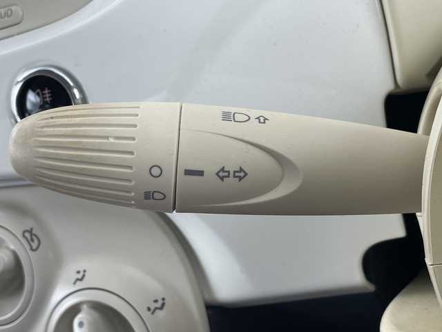 フィアット ５００ 1．2 ポップ 愛知県 2014(平26)年 3.4万km ボサノバホワイト Carrozzeriaポータブルナビ/横滑り防止機能/電動ミラー/フォグランプ/純正フロアマット/パワーステアリング