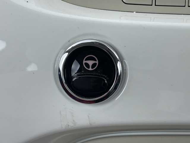 フィアット ５００ 1．2 ポップ 愛知県 2014(平26)年 3.4万km ボサノバホワイト Carrozzeriaポータブルナビ/横滑り防止機能/電動ミラー/フォグランプ/純正フロアマット/パワーステアリング