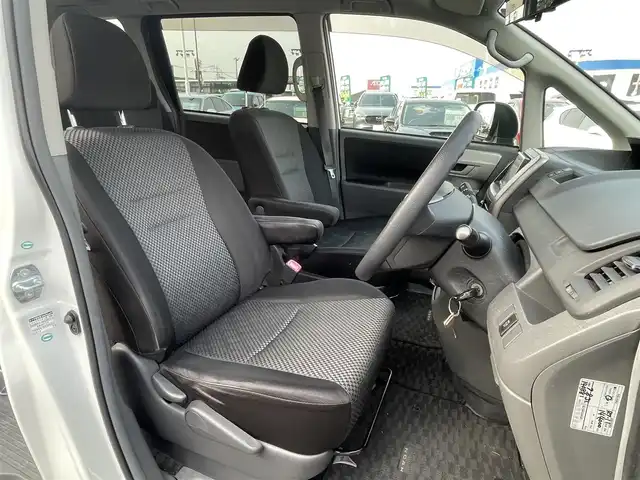 トヨタ ノア S 長崎県 2008(平20)年 14.5万km パール 純正HDDナビ/バックカメラ/左側パワースライドドア/ETC/スペアキー